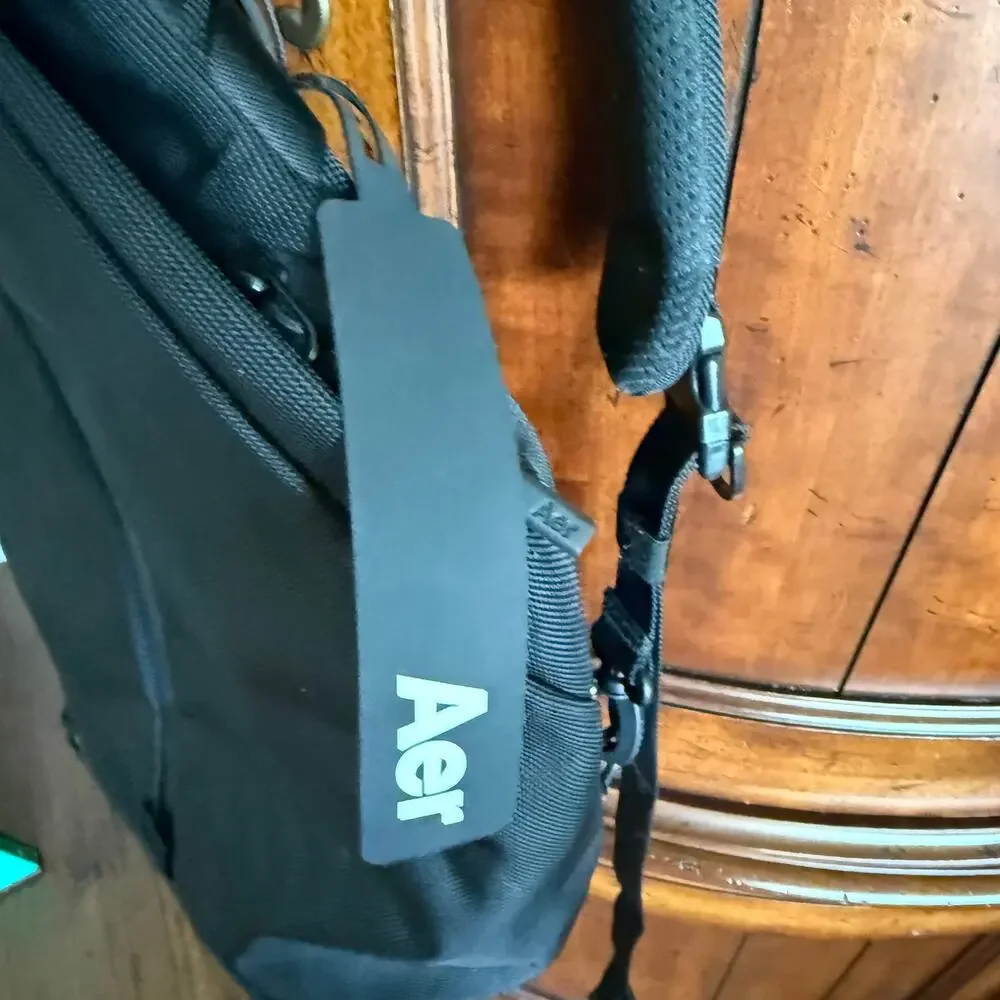 Aer Sling Bag 3 Gym Backpack Sling Bag NWT